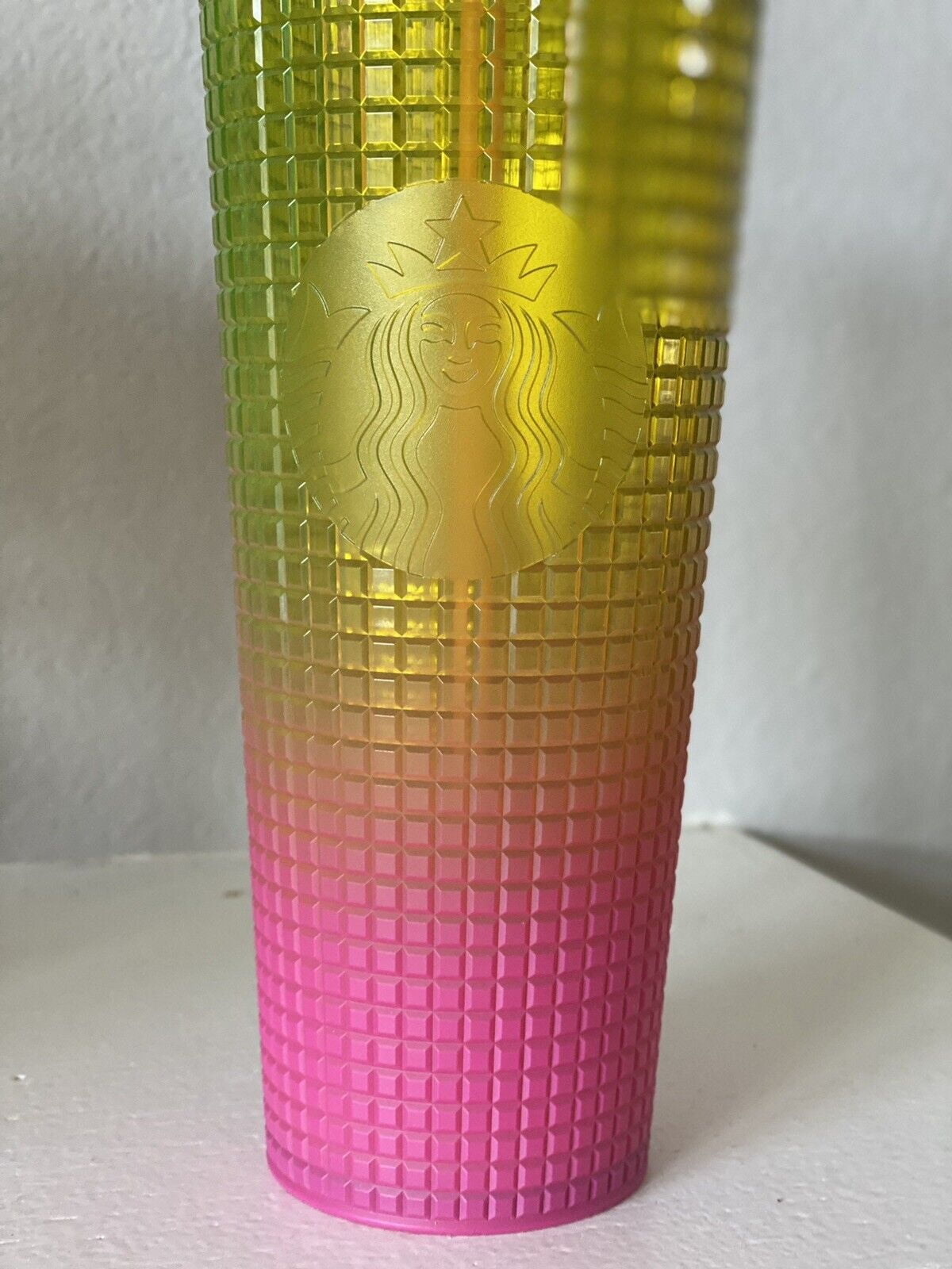 NEW Starbucks 2022 Lemon Yellow Pink Gradient Ombre Grid 24oz Venti Tumbler