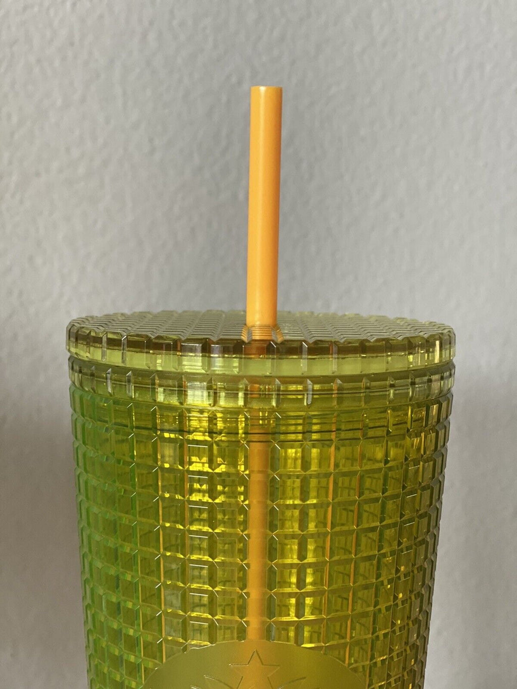 NEW Starbucks 2022 Lemon Yellow Pink Gradient Ombre Grid 24oz Venti Tumbler